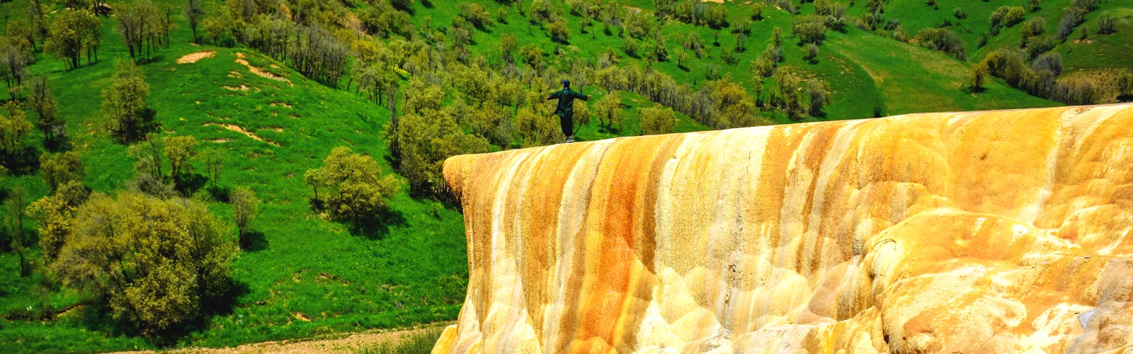 آبشار شلماش و چشمه گراوان